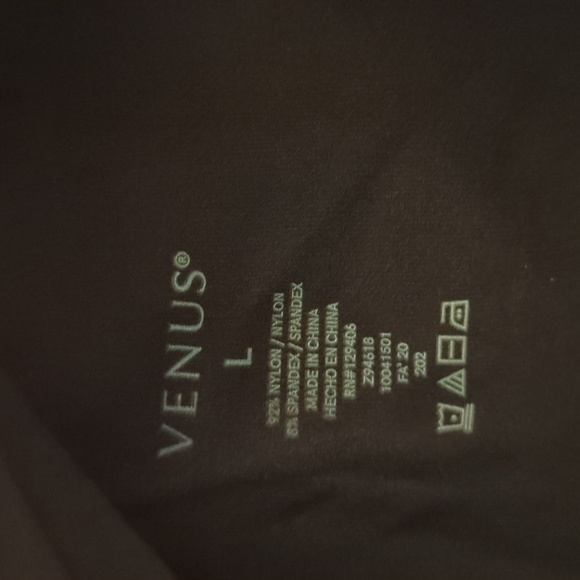 Venus, black women's size large cut out top long sleeve. Never worn - Picture 3 of 3